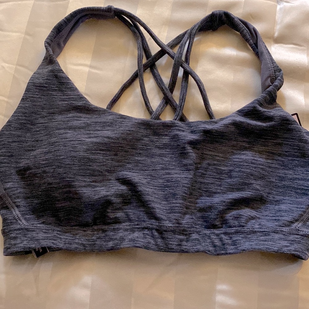 Victoria’s Secret sports bra NWT -Medium
